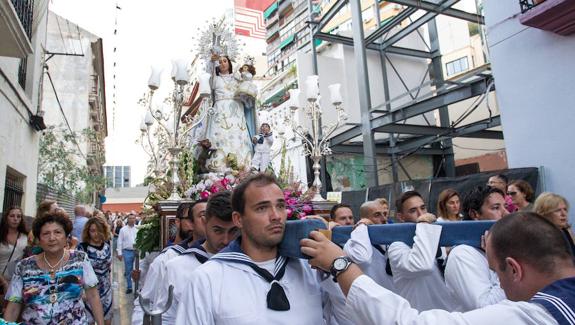 El Raval arropa a su patrona