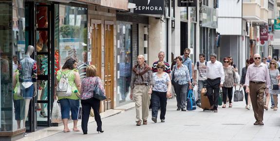 El Ayuntamiento planea un gran eje peatonal entre Maisonnave y el centro antes de 2019