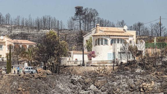 Controlado el fuego en la Granadella, que ha arrasado unas 700 hectáreas