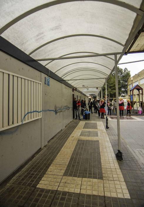 Los barracones que necesitan los centros llegarán dos meses después de empezar las clases