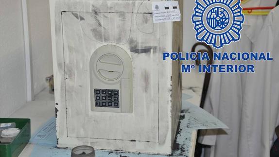 Detenido por asaltar la vivienda de una anciana para sustraerle una caja fuerte
