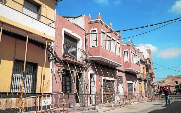 El Consistorio pide al Consell que actúe para rehabilitar casas en la calle Salitre