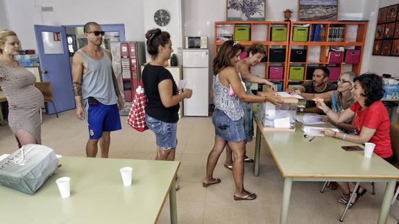 Un total de 264 centros participan en las votaciones sobre la jornada continua