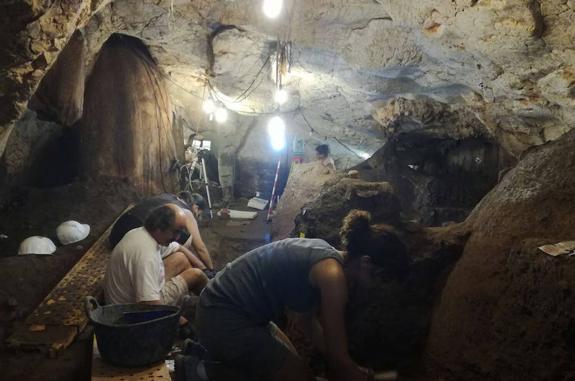 Hallan en Pedreguer restos humanos y objetos funerarios de hace 4.500 años