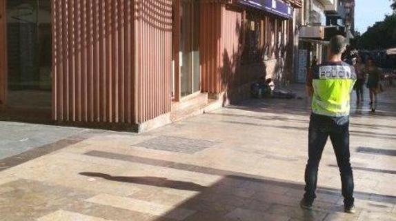 Detenido por robar móviles a empleados de bancos