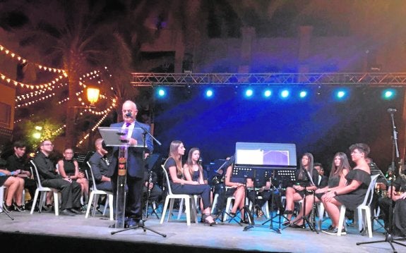 La música llega al pregón de las fiestas de Dolores a través de Manuel Castelló