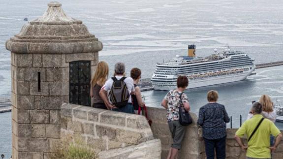 La oficina de turismo del Castillo de Santa Bárbara abrirá sus puertas en octubre