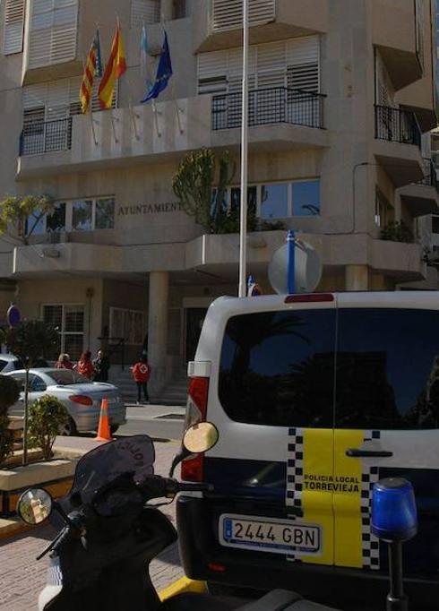 Dolón dice que no se pueden regular 100 empleos por falta de presupuesto