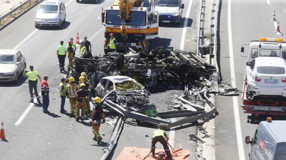 El tripartito pide medidas para aumentar la seguridad vial en la A-7