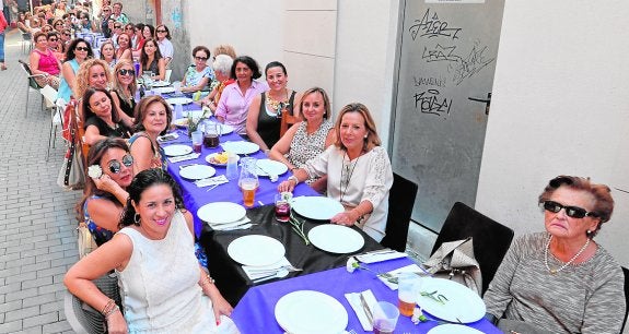 Azules y blancas se van de comida