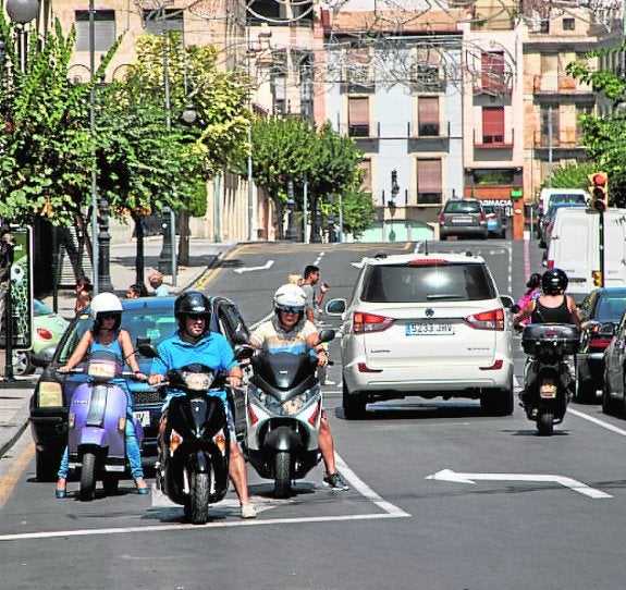 El Ayuntamiento facilitará que los peatones y ciclistas circulen seguros por la ciudad