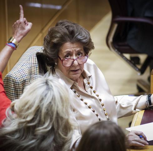 Rita Barberá se sentará hoy en el escaño 301 de la última fila del Senado