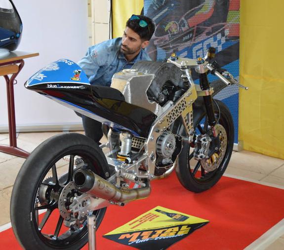 La UMH mejora su prototipo de moto para revalidar el título en MotoStudent