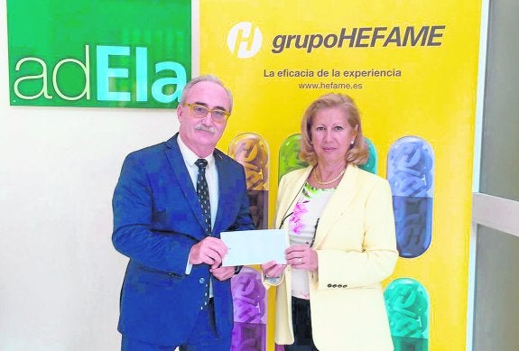 Hefame entrega a la Asociación Nacional de ELA los fondos recaudados a través de sus farmacias