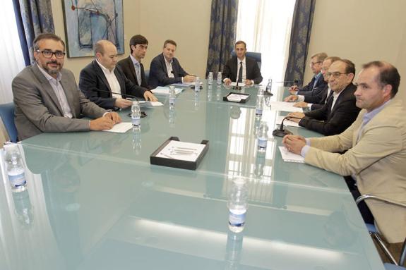 Los regantes denuncian que la ausencia de Gobierno frena la llegada de agua del Júcar