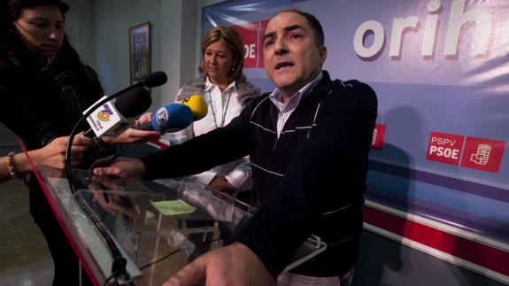 Dimite el líder de los socialistas de Orihuela por la «penosa imagen»