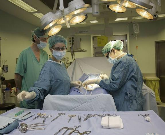 El Plan de Choque se reactiva ante las demoras quirúrgicas en la pública