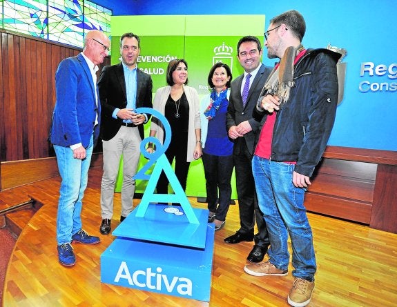 Más de cien niños participan en un programa de ejercicio físico contra la obesidad