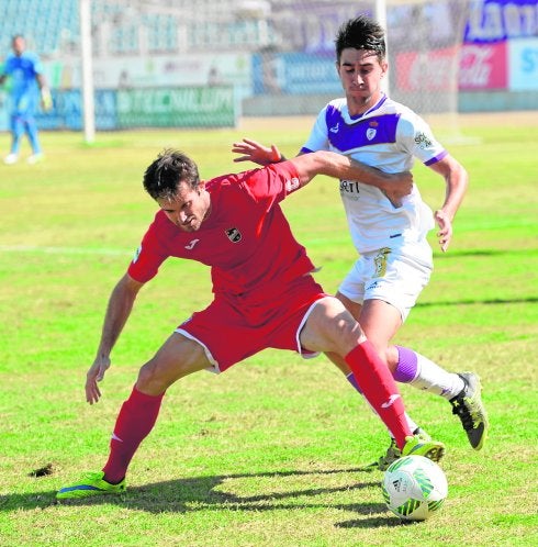 El Lorca choca ante un Jaén con nueve