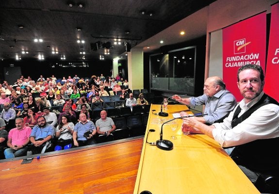 El Aula de Cultura de 'La Verdad' recibe a Tristante