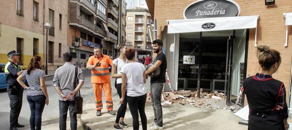 Una mujer muere tras empotrarse su vehículo contra un local en Alicante