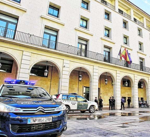 «Recuerdo llevar las tijeras pero no clavárselas a nadie»