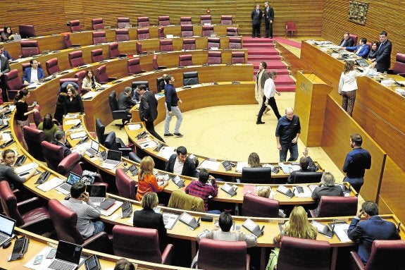 Les Corts elige al Consejo Rector de RTVV con la ausencia del PP como protesta