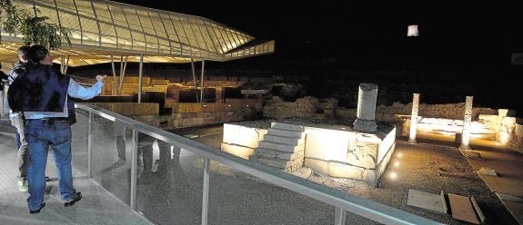 El recuperado Templo de Isis, del Molinete, estrena iluminación monumental