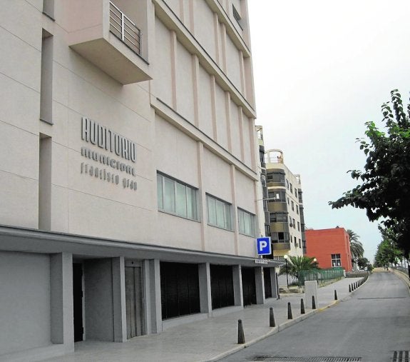 Aparcamientos en números rojos