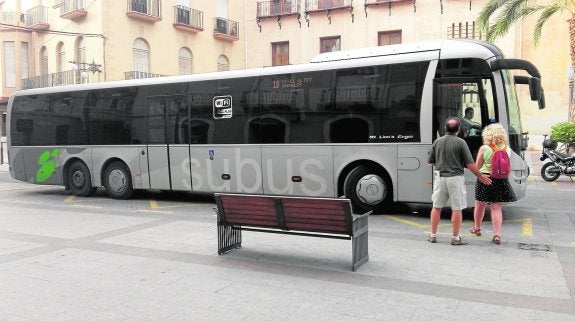 El Ayuntamiento gestionará los autobuses a las pedanías para mejorar el servicio