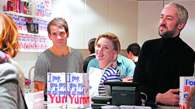 Scarlett, de dependienta