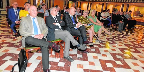 Los vecinos niegan que la ley del Rosell se cumpla y pretenden demandar a Sanidad