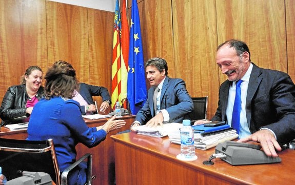 PP y Ciudadanos regularizan 14 millones de euros de facturas sin contabilizar desde 1998