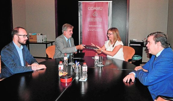 BMN-Cajamurcia y el Colegio de Arquitectos firman un convenio de financiación