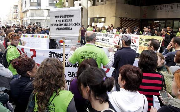 Cerca de 5.500 docentes interinos cobrarán por primera vez los sexenios