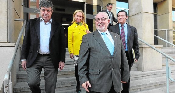 Sanidad deja una puerta abierta a que la UCAM pueda volver al Morales y al Reina Sofía