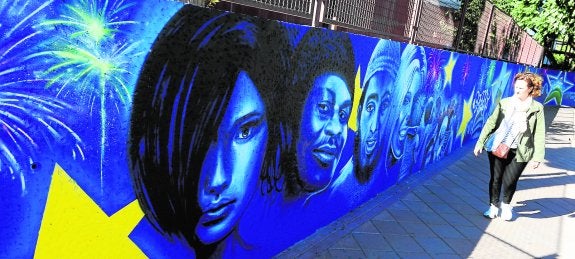 Grafiti dedicado al 30 aniversario de la adhesión a la Unión Europea