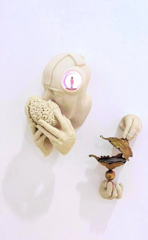Esculturas con cerebro humano