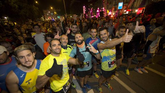 Noche de zapatillas y decibelios