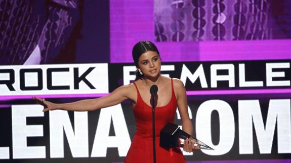 MTV AMA's: Selena Gomez emocionó al público la noche en que Justin Bieber triunfó