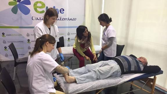 El CEU realiza pruebas gratuitas con motivo del Día Mundial de la Diabetes