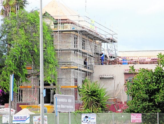 Una empresa de Almería impulsa un colegio e instituto de élite en el antiguo Club 1900