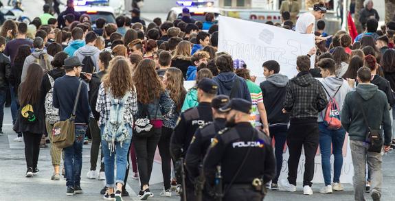 La huelga de alumnos contra la Lomce pierde fuerza en los institutos de la provincia