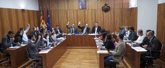 El PP en solitario aprueba el presupuesto 2016 para que entre en vigor en diciembre