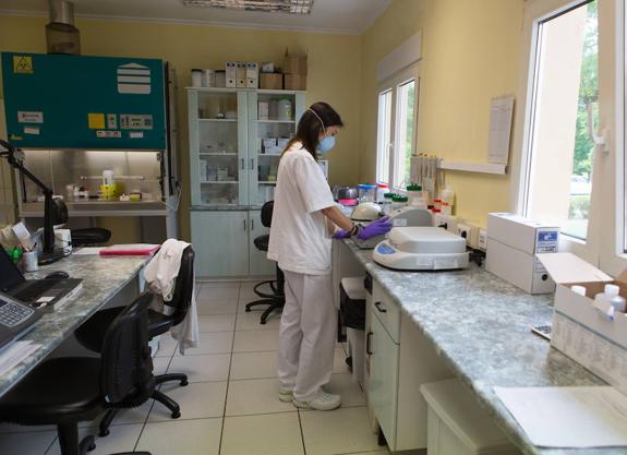 Sanidad investiga dos posibles casos de botulismo en Alicante