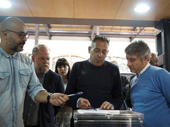 Pepe Vegara coge las riendas de los Moros y Cristianos con el reto de evolucionar la Fiesta