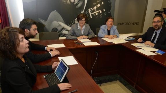 La Asamblea no investigará el papel de Guillén en las conversaciones con la UCAM para el convenio