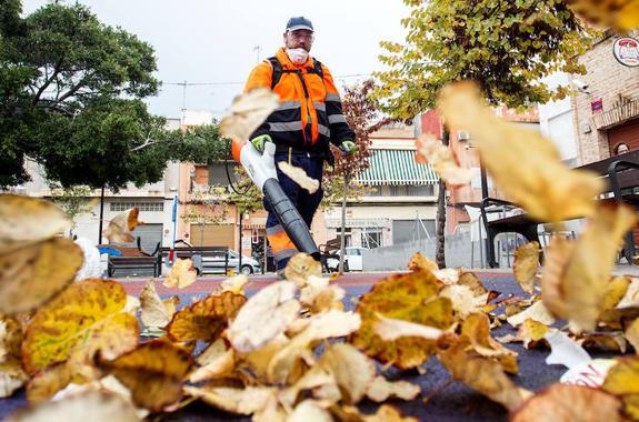 La modificación del contrato de limpieza permitirá ahorrar 7,7 millones