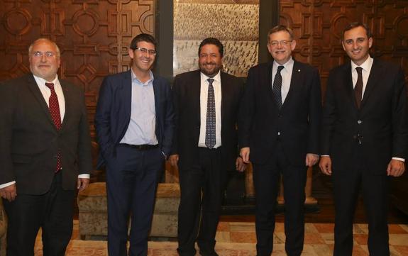 El Consell asumirá servicios sociales a cambio de que la Diputación entre en el fondo local