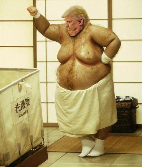 Internet responde a la petición de Trump de que no publiquen fotos mostrando su papada